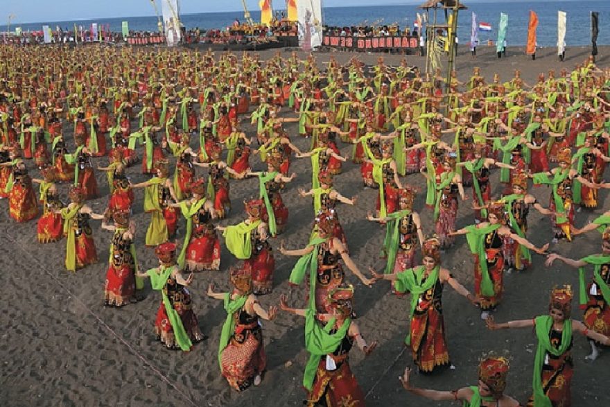 kesenian-asal-banyuwangi-yang-wajib-ditonton