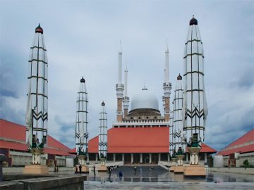 Wisata Masjid Agung Jawa Tengah