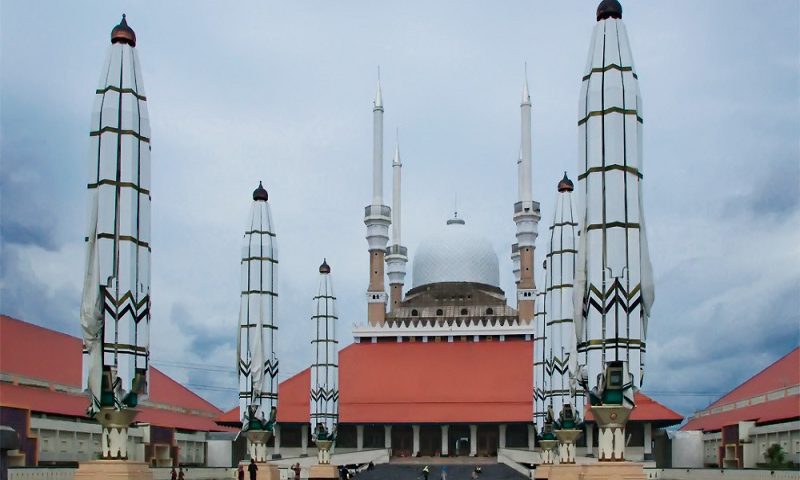 Wisata Masjid Agung Jawa Tengah