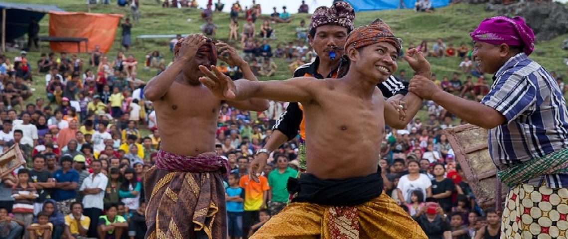 kesenian-tradisional-indonesia-yang-menarik-pengunjung-mancanegara-di-2017